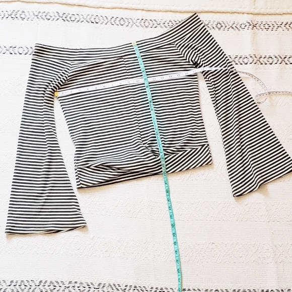 She+Sky Off Shoulder Bell Sleeve Stripe Cr… - Picture 6 of 7